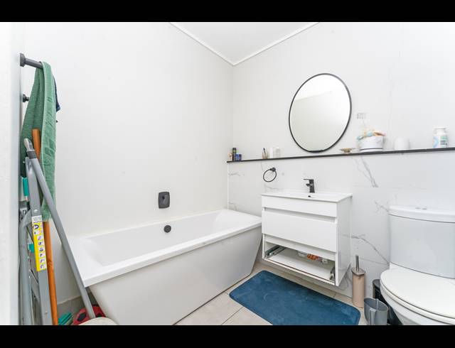 3 BEDROOM APARTMENT TO LET IN WATERFALL